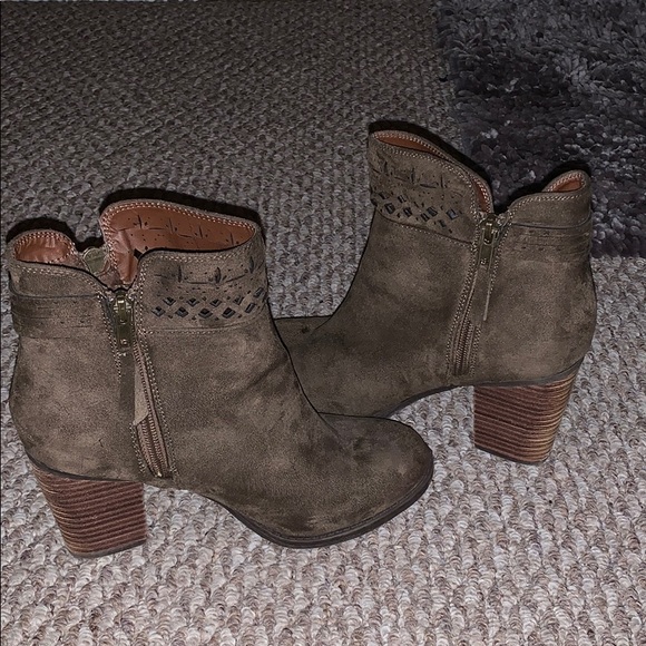 Bootie heels - Picture 1 of 4